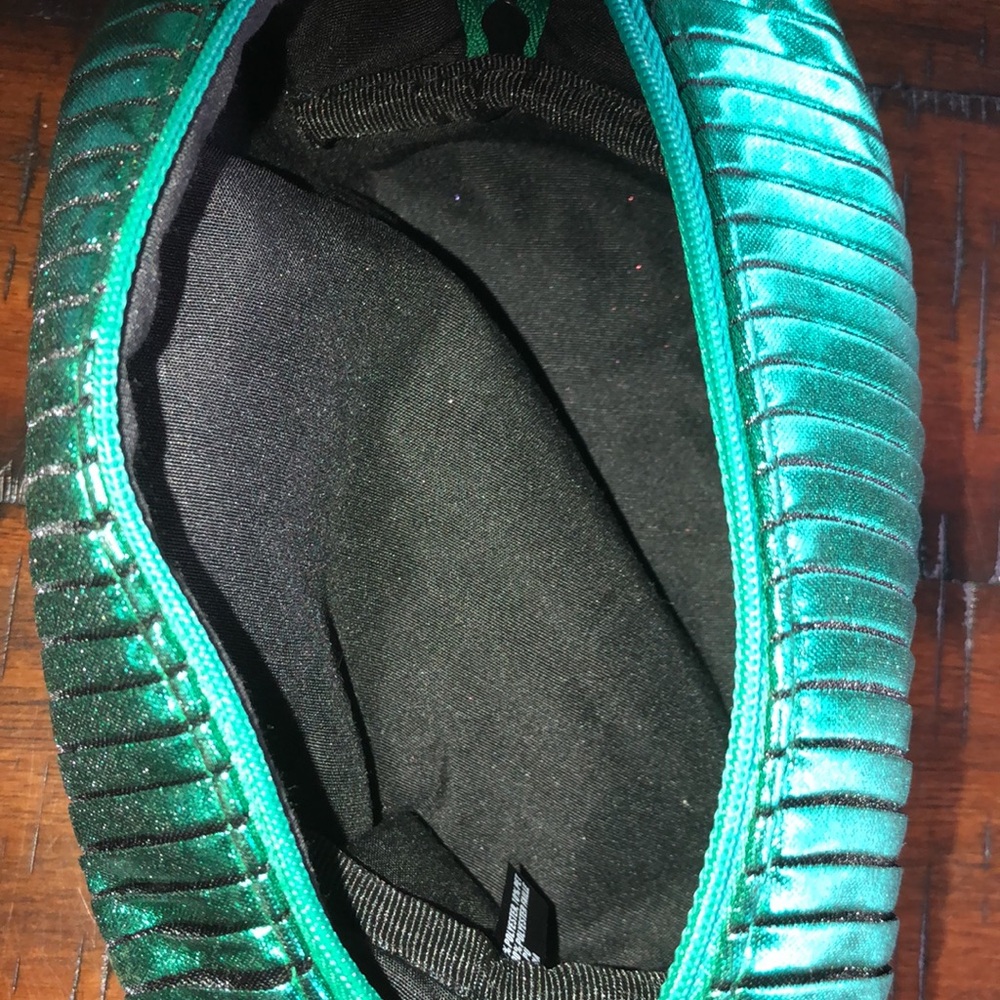 MAC cosmetics bag - Picture 6 of 6